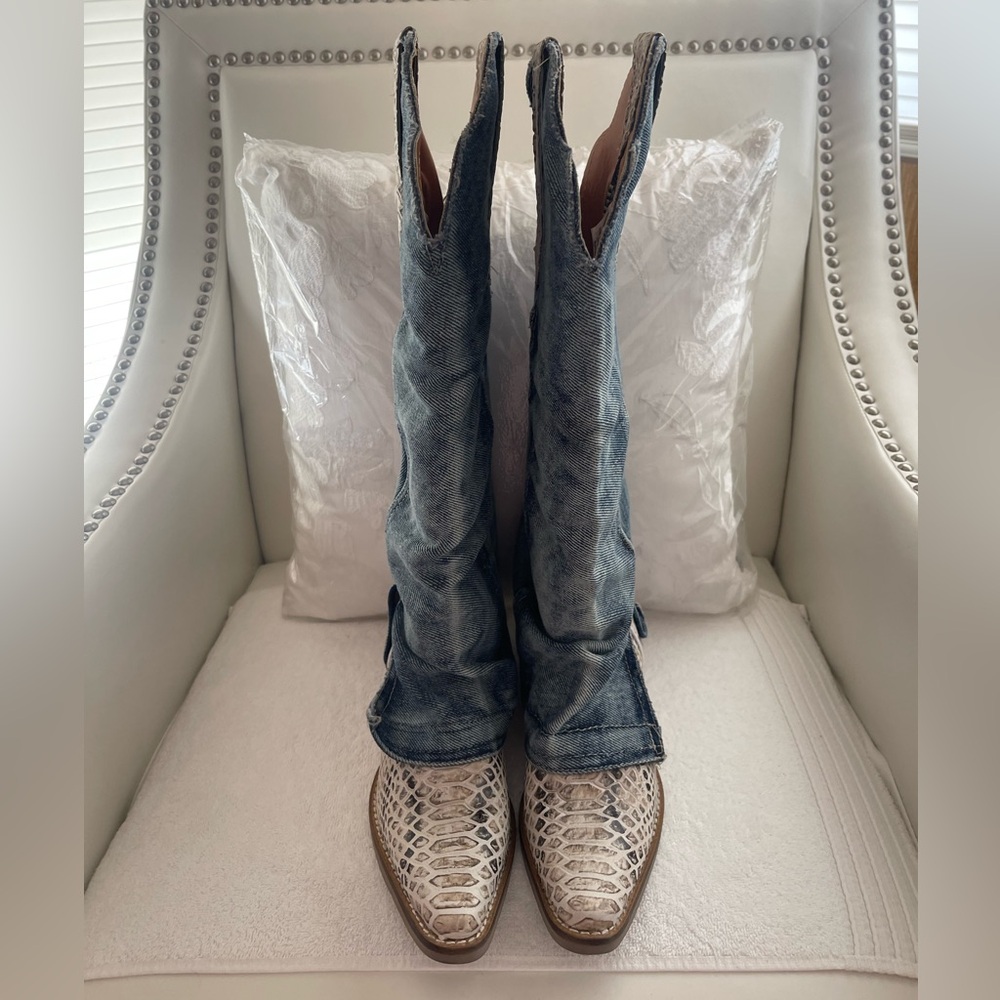 NEW DINGO WOMEN'S SHABBY LEATHER WESTERN BOOTS - Picture 4 of 11